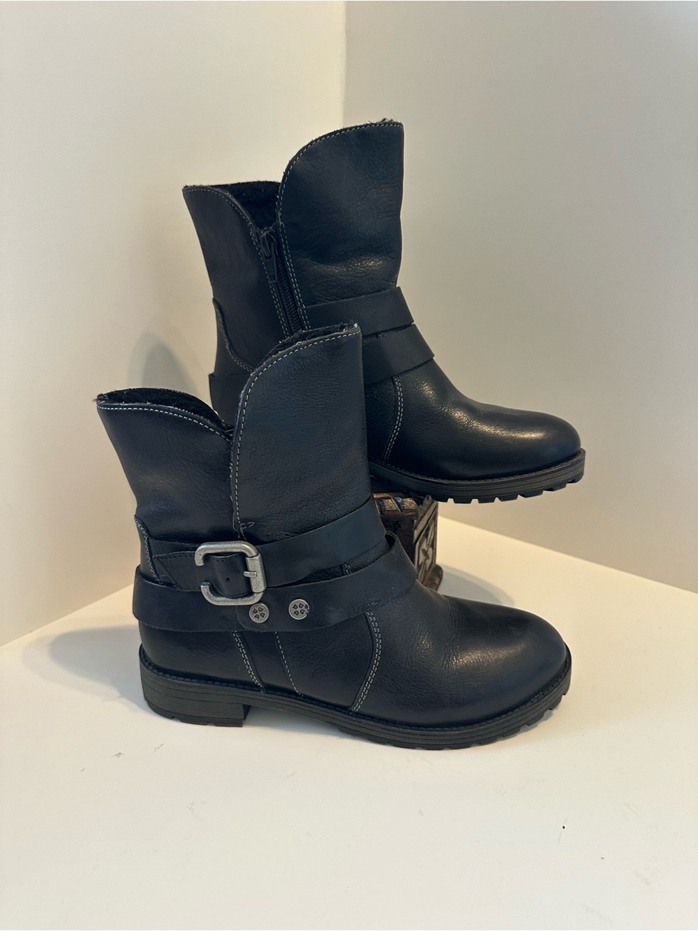 Naturalizer N5 Comfort Black Leather Side Zip Ankle Boots Women’s Size 5.5 M